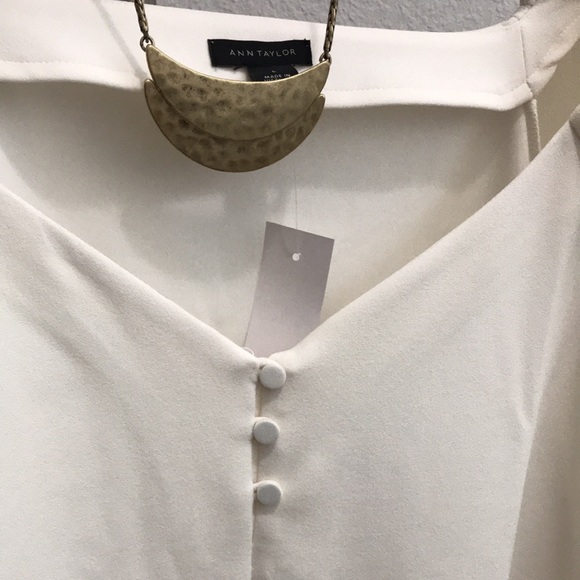 Ann Taylor cream top - Picture 2 of 6